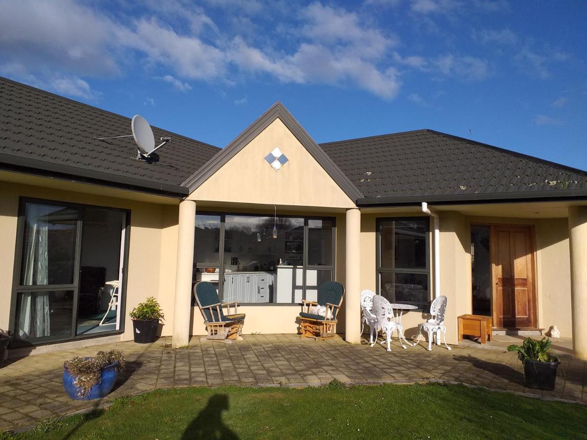 My Place Bnb Tuatapere エクステリア 写真